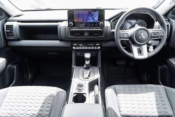 2024 Mitsubishi Triton GLX-R MV 4X4