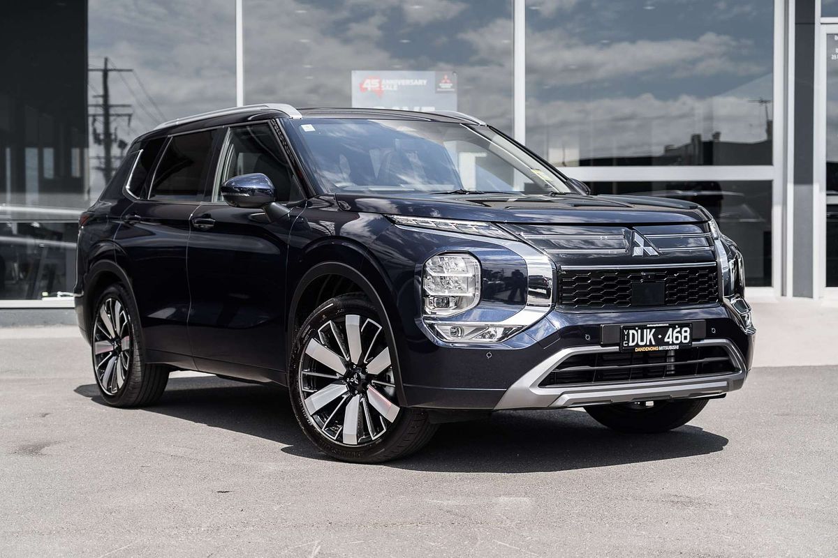 2025 Mitsubishi Outlander Exceed ZM