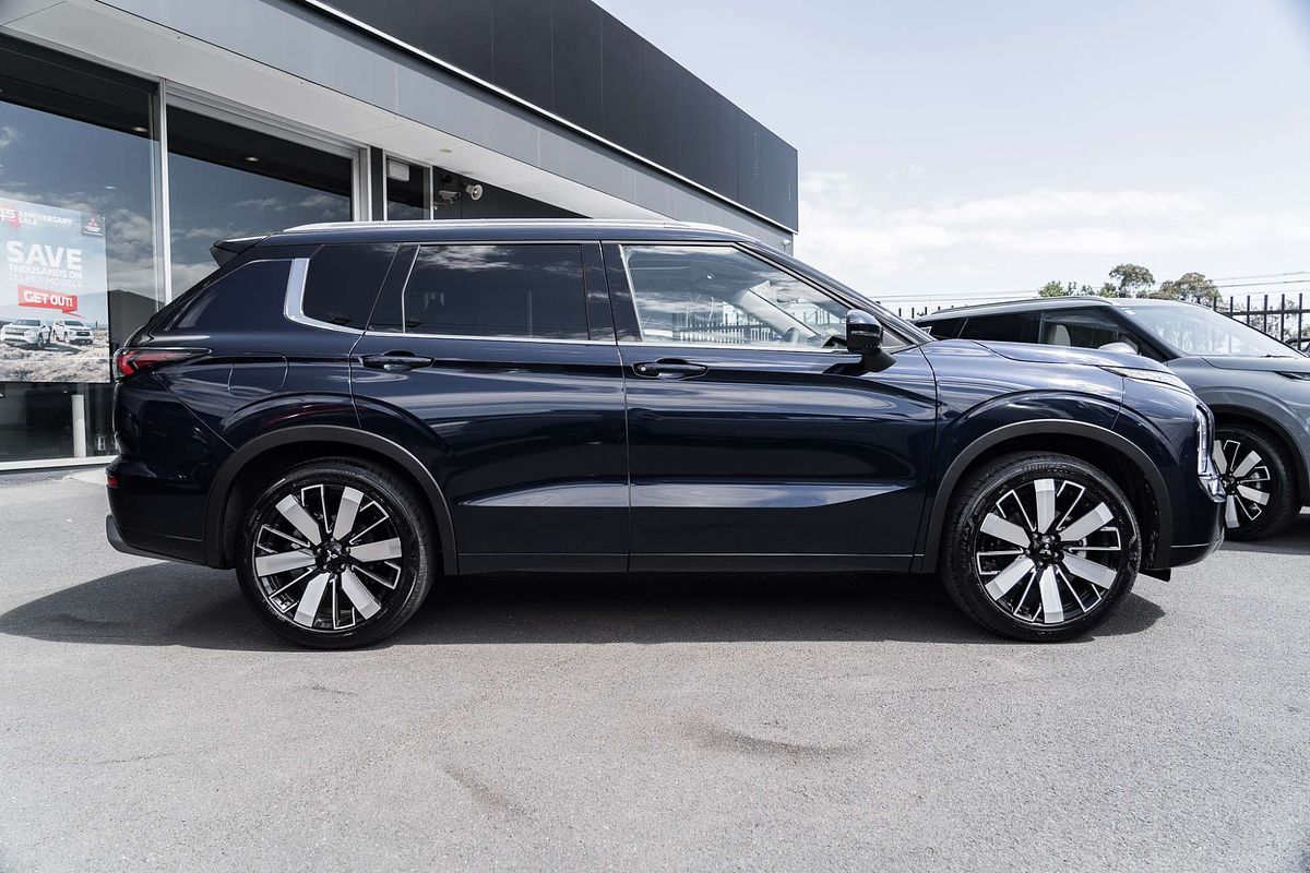 2025 Mitsubishi Outlander Exceed ZM