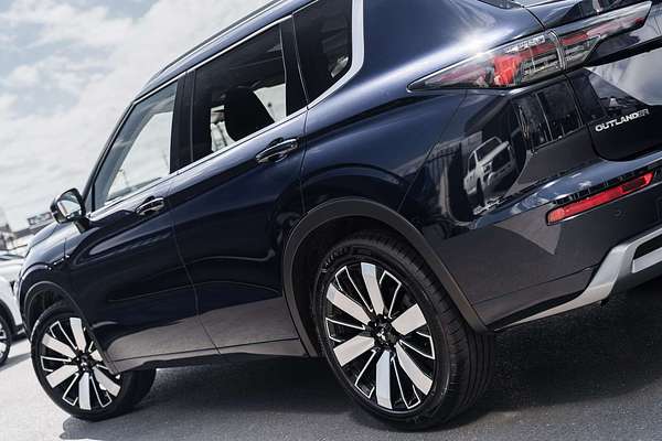2025 Mitsubishi Outlander Exceed ZM
