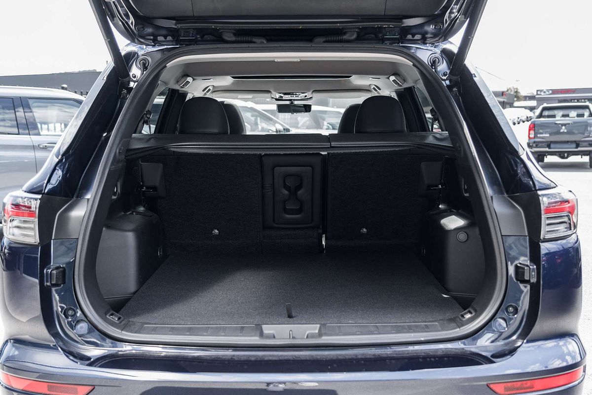 2025 Mitsubishi Outlander Exceed ZM