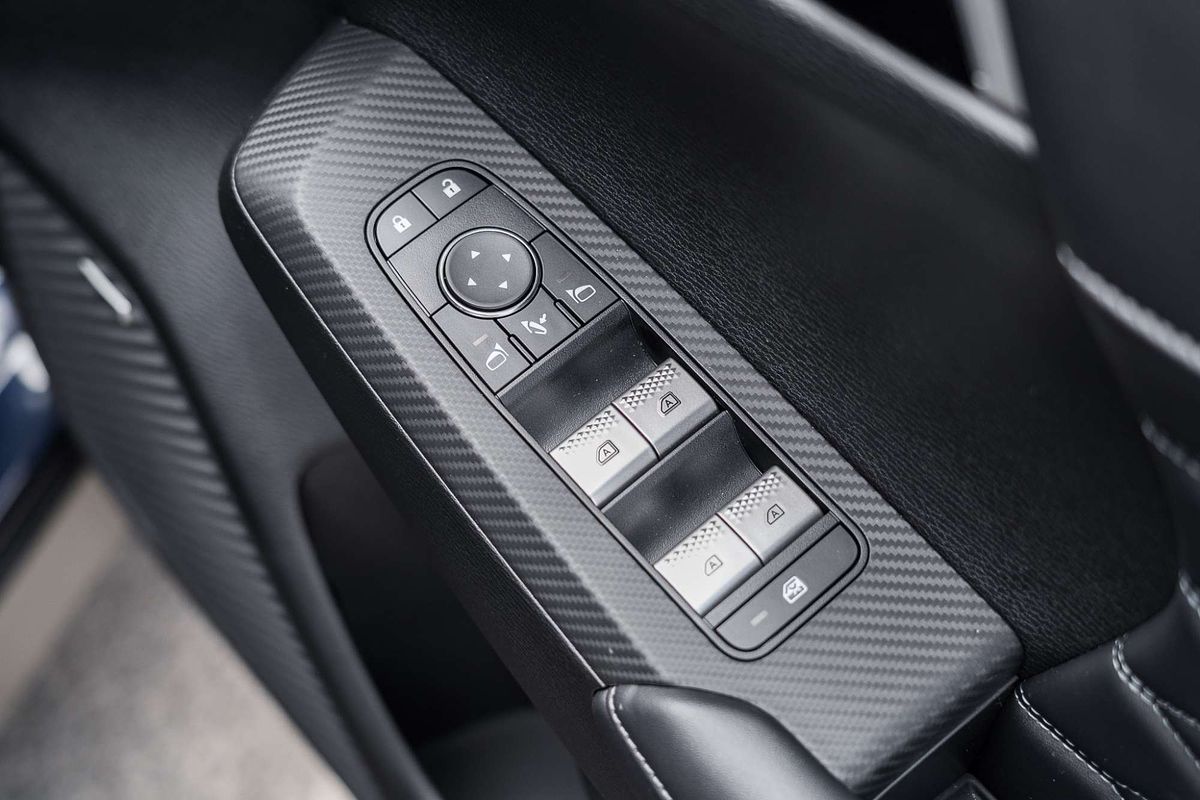 2025 Mitsubishi Outlander Exceed ZM