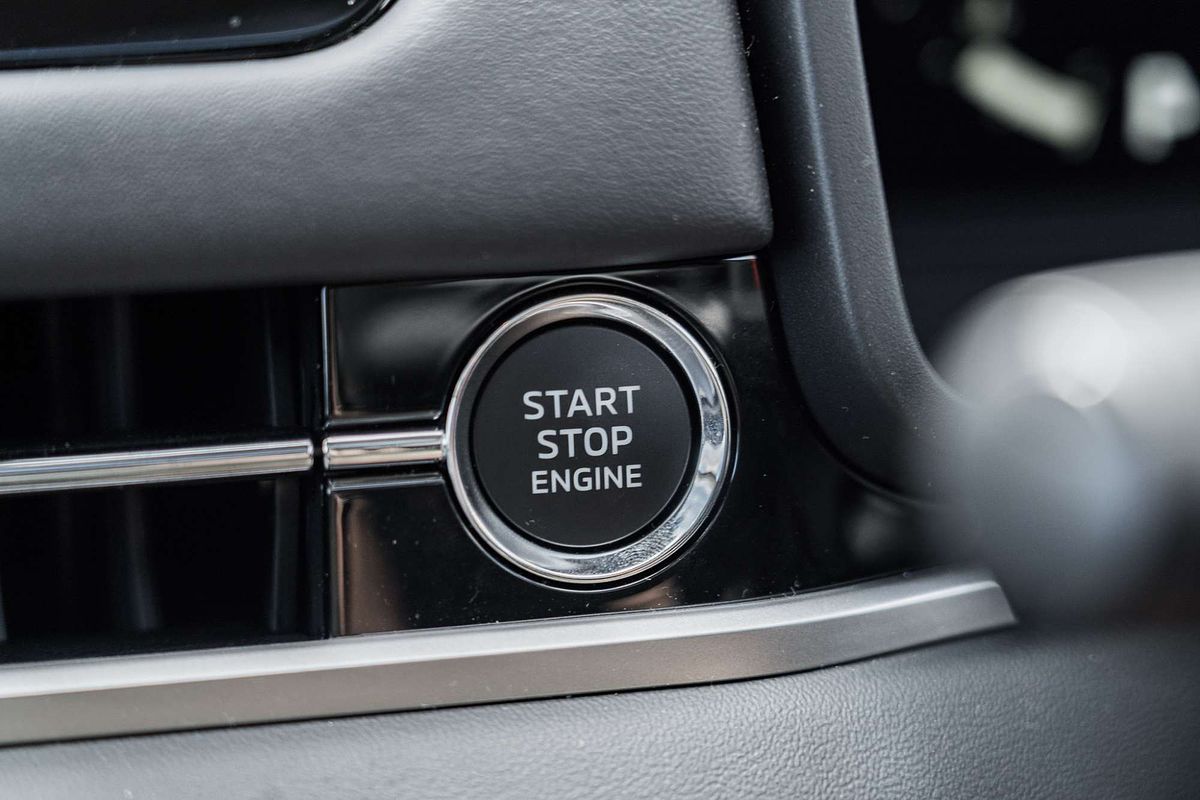 2025 Mitsubishi Outlander Exceed ZM