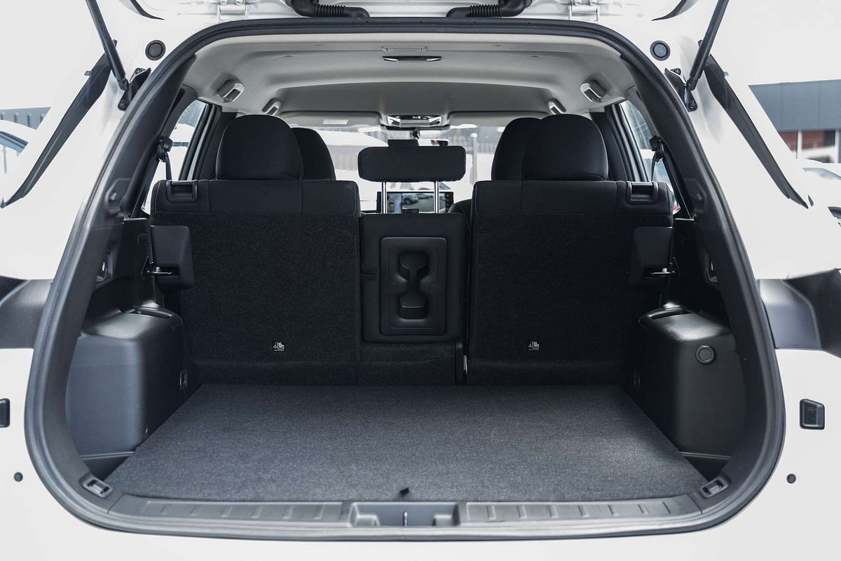 2025 Mitsubishi Outlander ES ZM