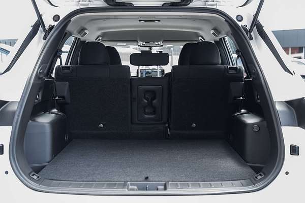 2025 Mitsubishi Outlander ES ZM