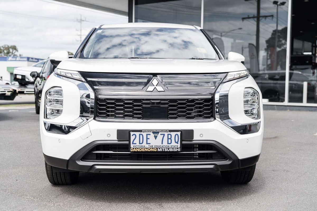 2025 Mitsubishi Outlander ES ZM