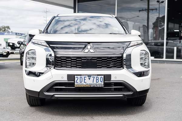 2025 Mitsubishi Outlander ES ZM