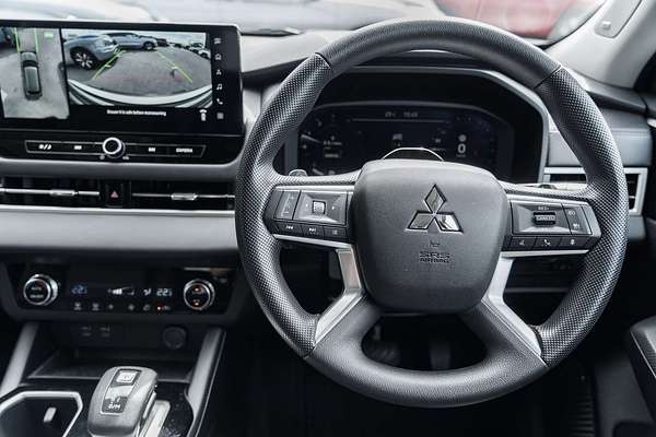 2025 Mitsubishi Outlander ES ZM