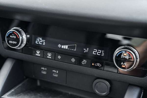 2025 Mitsubishi Outlander ES ZM