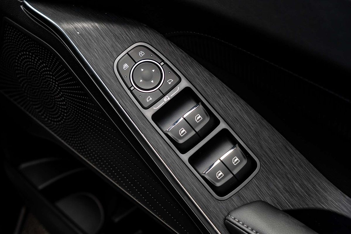 2025 GWM Haval H6 Ultra PHEV B01