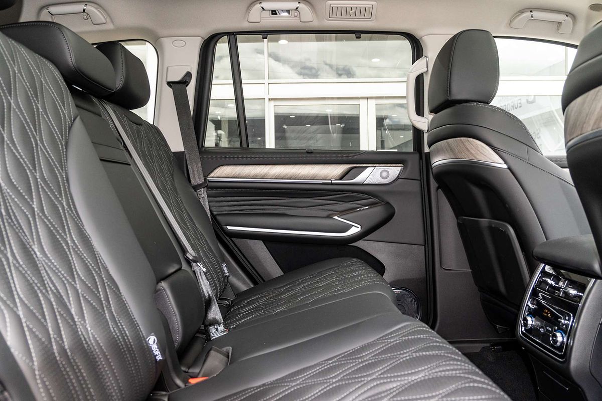 2025 GWM Tank 500 Vanta Hybrid P03