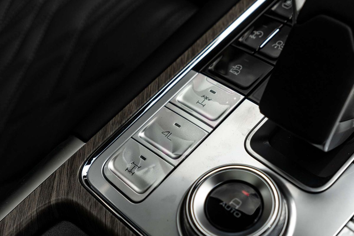 2025 GWM Tank 500 Vanta Hybrid P03