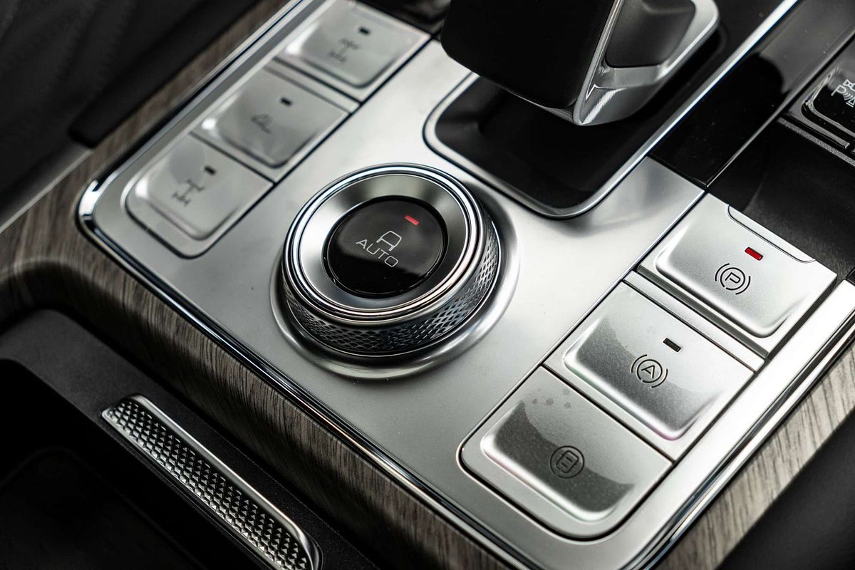 2025 GWM Tank 500 Vanta Hybrid P03