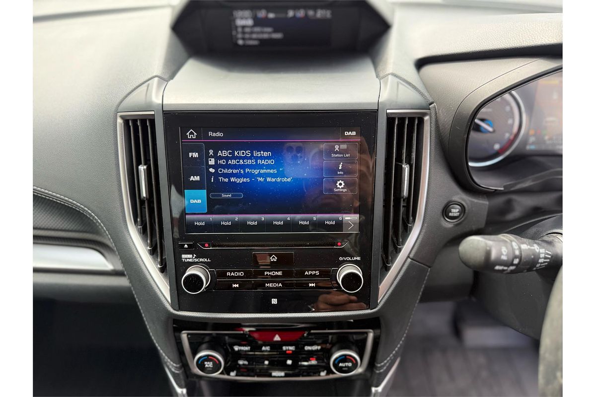 2022 Subaru Forester Hybrid L S5