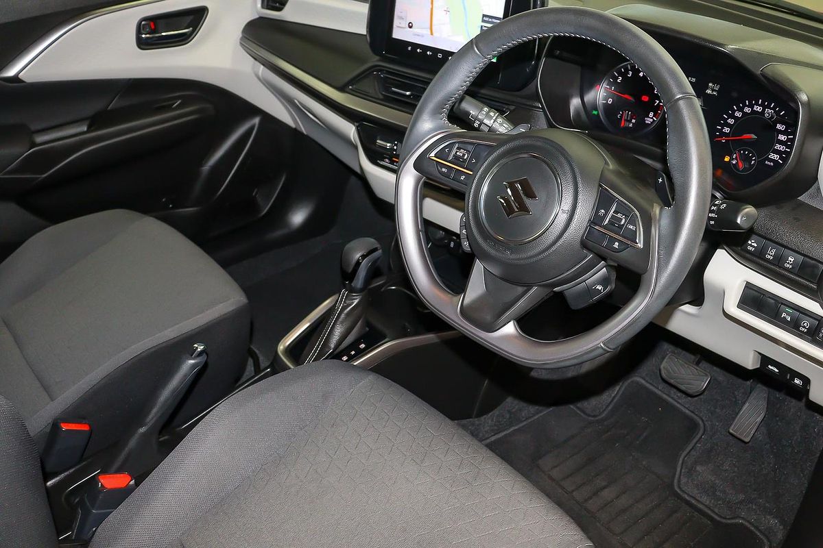 2024 Suzuki Swift Hybrid GLX UZ