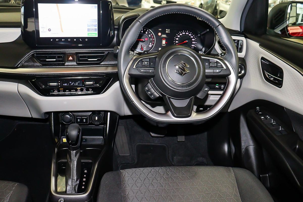 2024 Suzuki Swift Hybrid GLX UZ