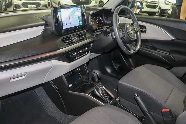 2024 Suzuki Swift Hybrid GLX UZ