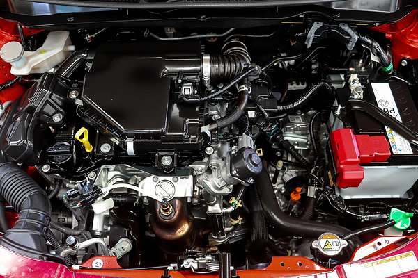 2024 Suzuki Swift Hybrid GLX UZ