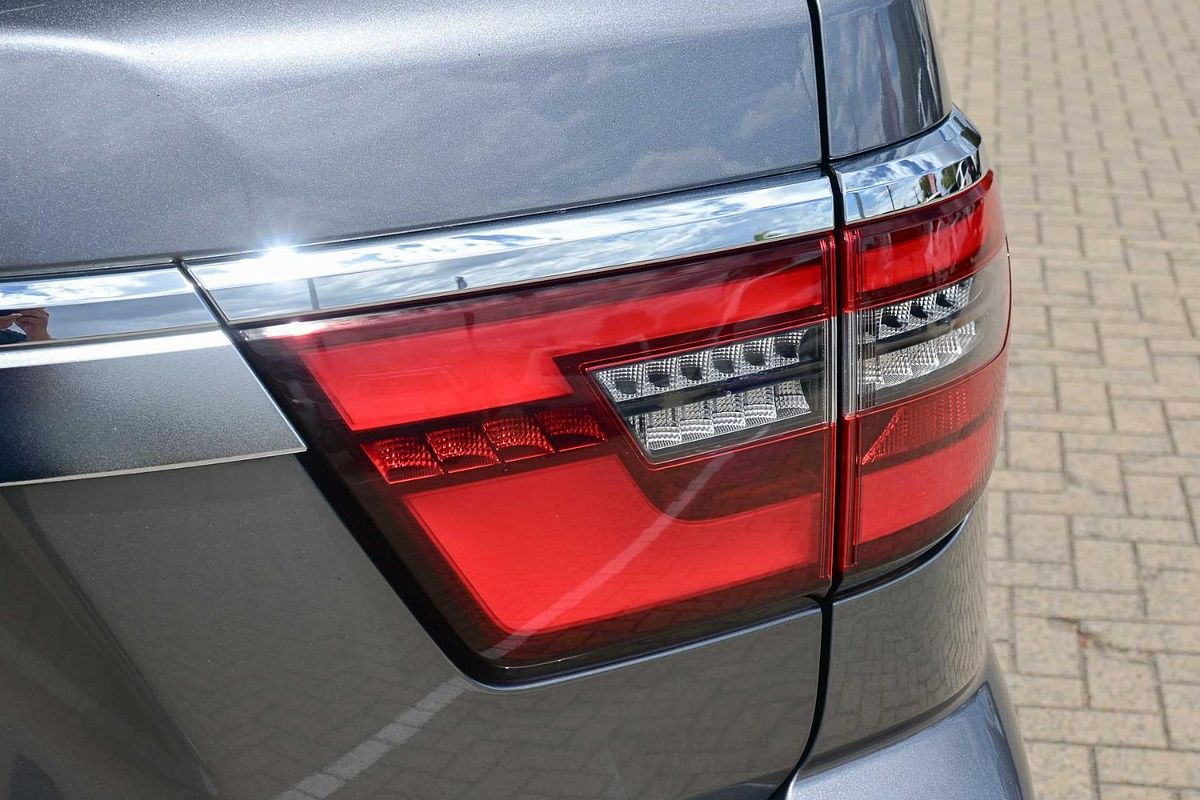 2023 Nissan Patrol Ti Y62