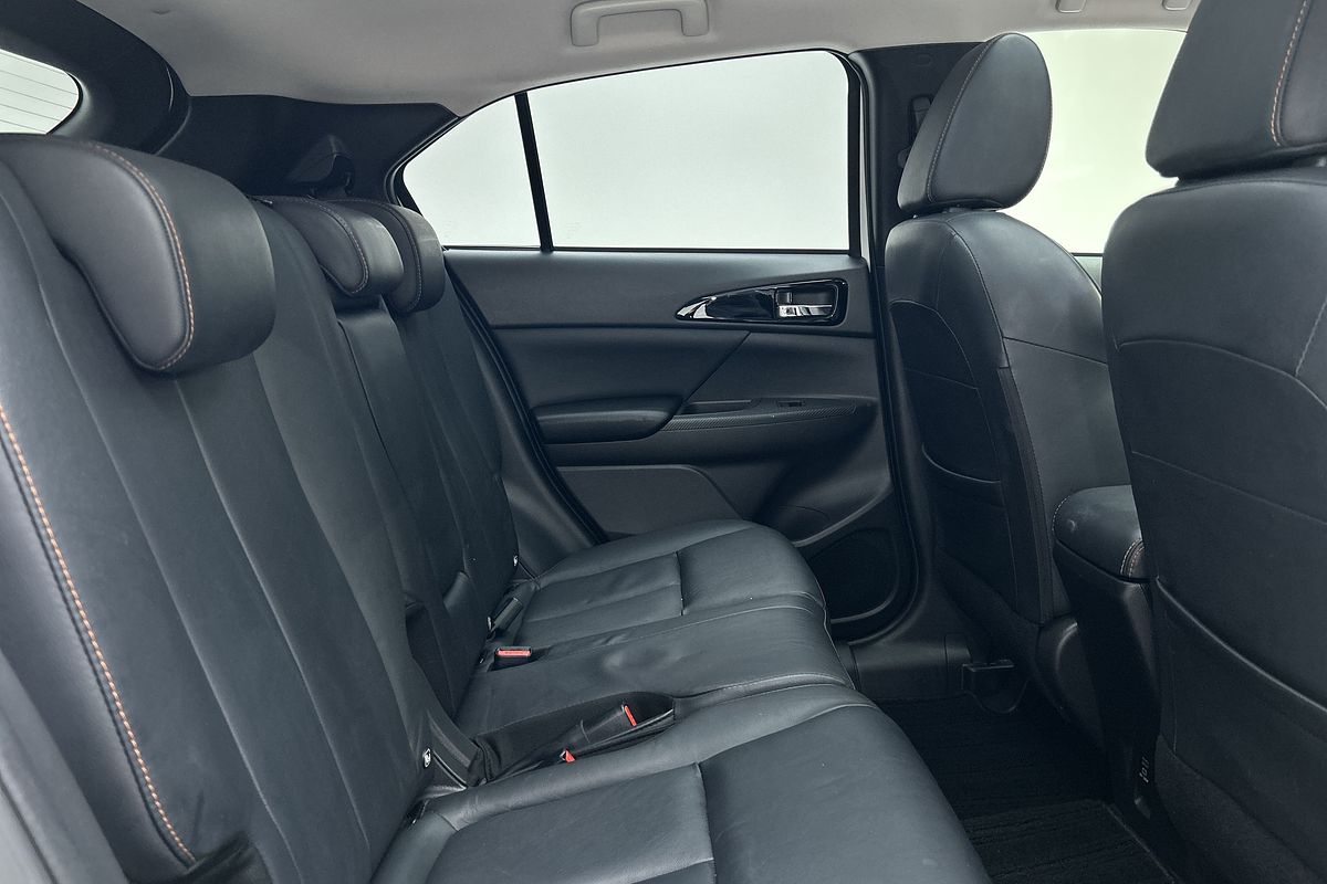 2017 Mitsubishi Eclipse Cross Exceed YA