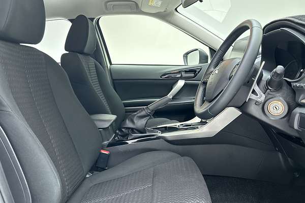 2020 Mitsubishi Eclipse Cross ES YB thumb-12