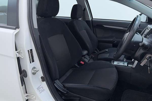 2017 Mitsubishi Lancer ES Sport CF