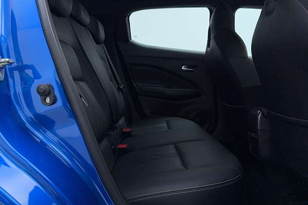 2023 Nissan JUKE ST-L F16