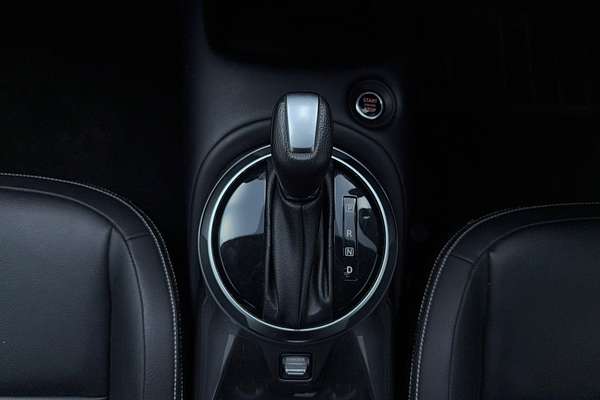 2023 Nissan JUKE ST-L F16