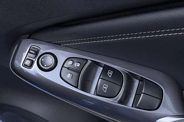 2023 Nissan JUKE ST-L F16