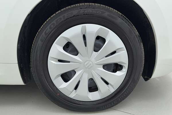 2024 Suzuki Swift Hybrid UZ