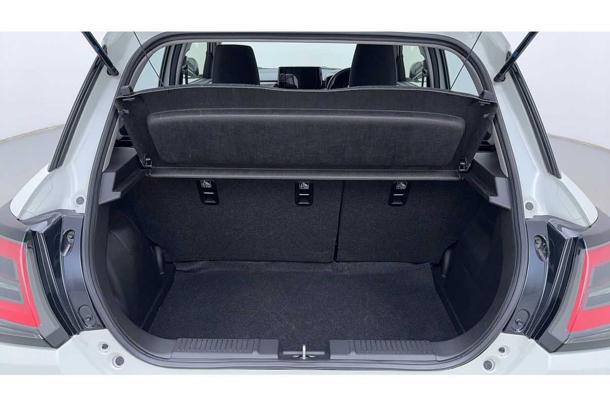 2024 Suzuki Swift Hybrid UZ