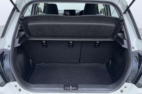 2024 Suzuki Swift Hybrid UZ