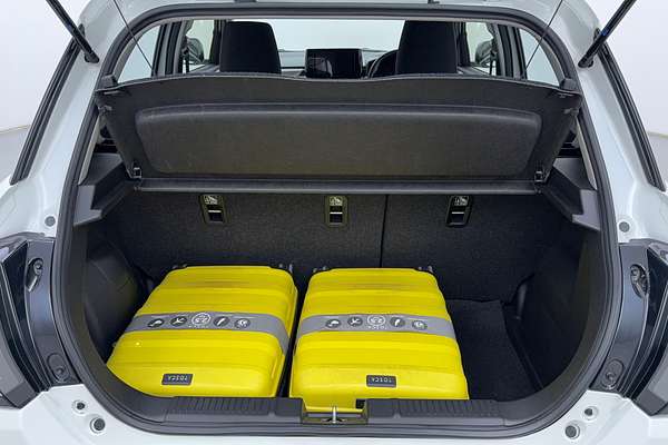 2024 Suzuki Swift Hybrid UZ