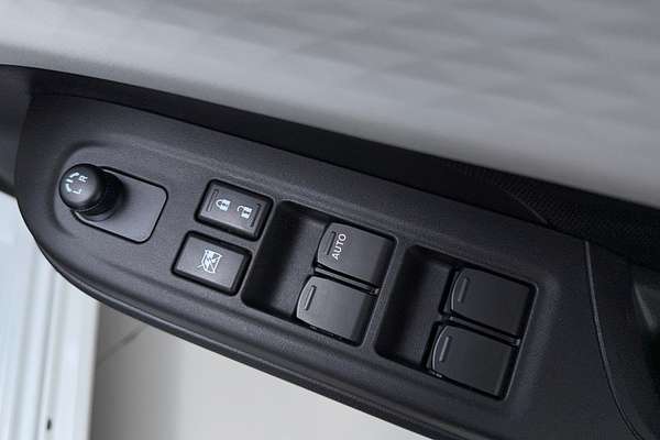 2024 Suzuki Swift Hybrid UZ