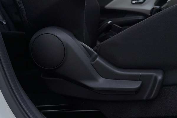 2024 Suzuki Swift Hybrid UZ