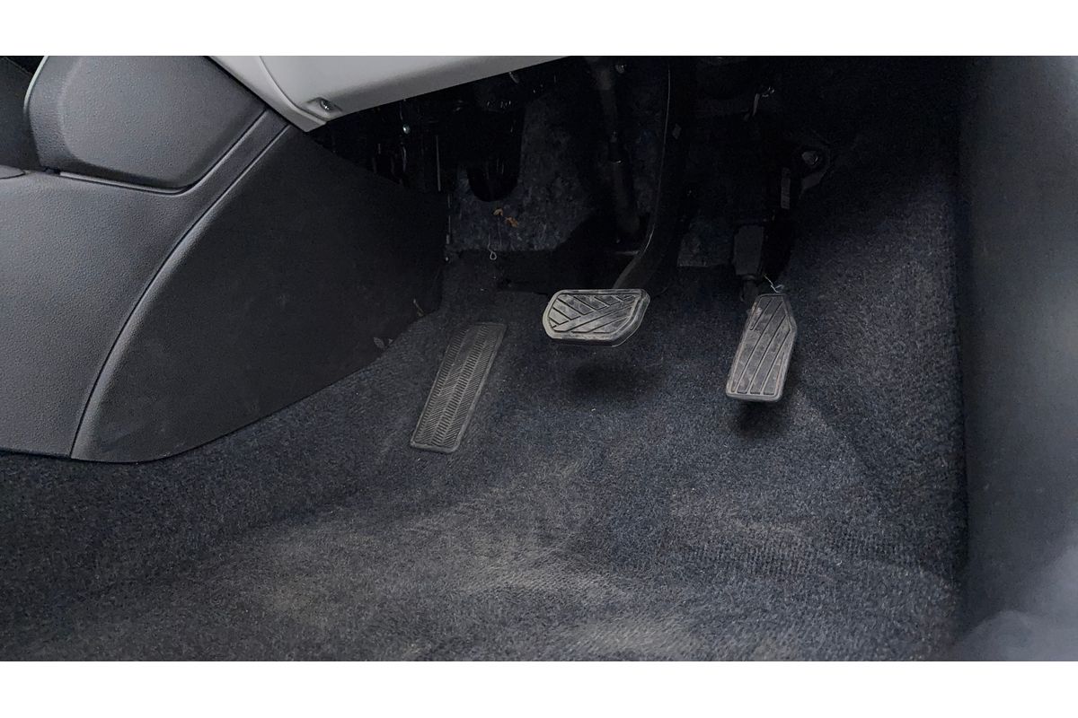 2024 Suzuki Swift Hybrid UZ