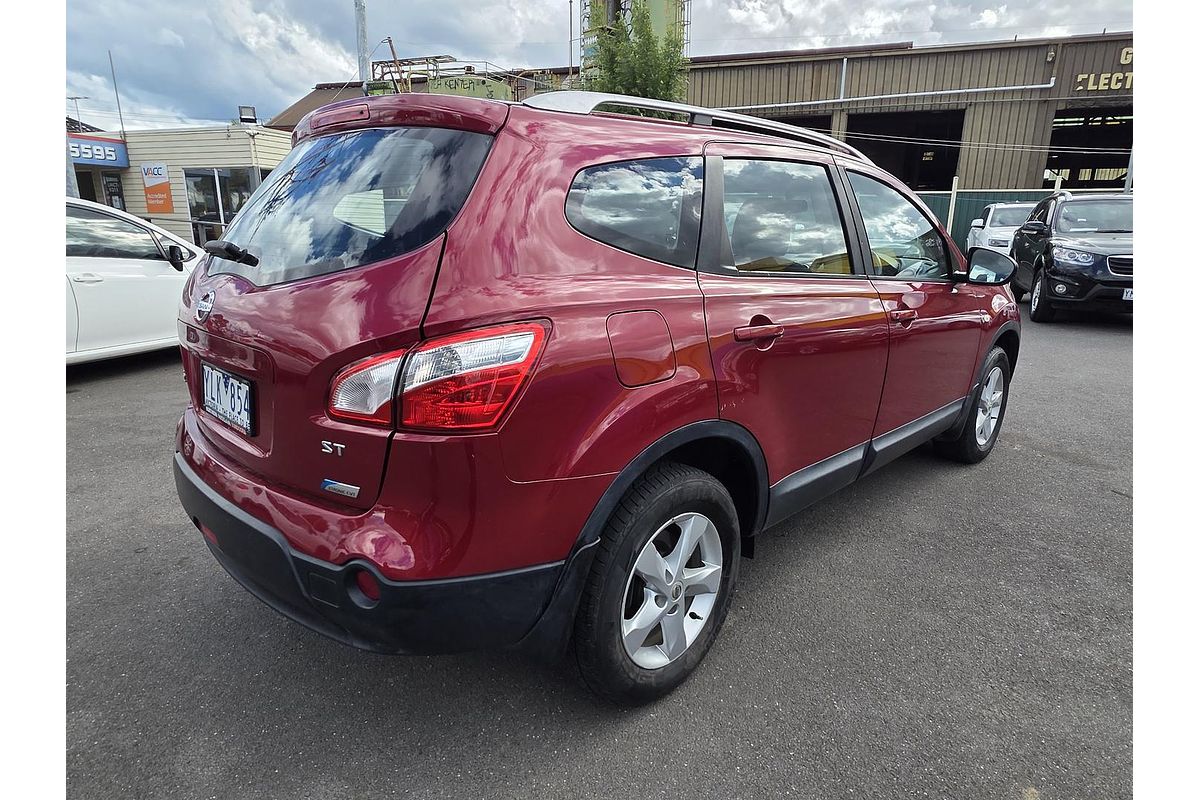 2011 Nissan Dualis +2 ST J10 Series II