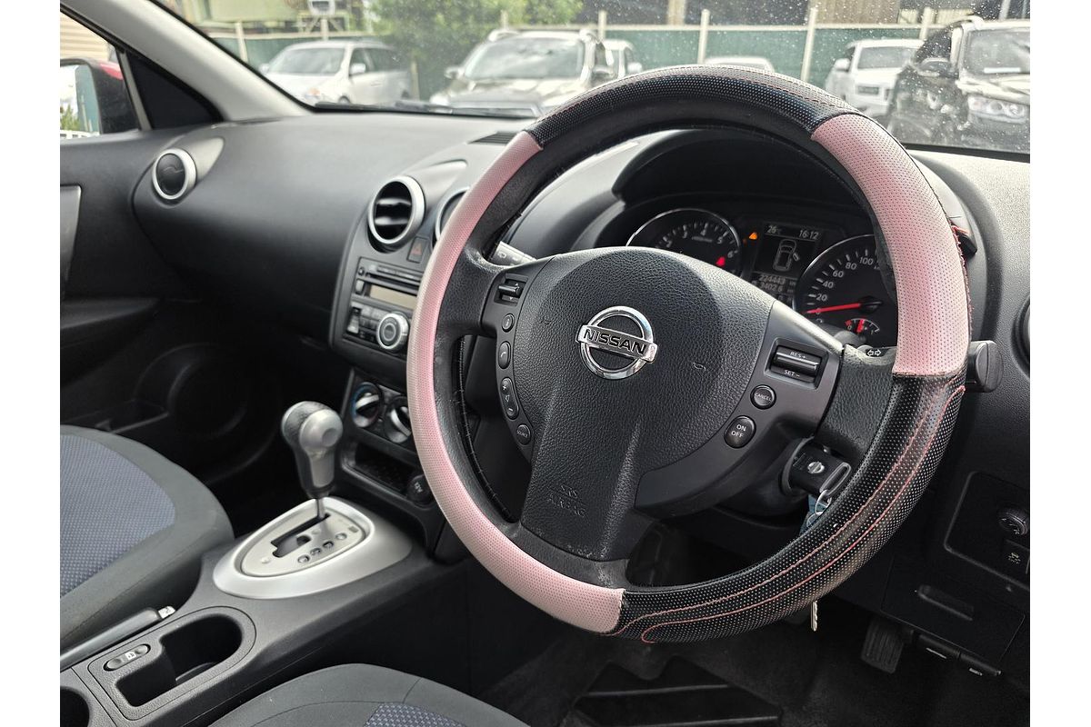 2011 Nissan Dualis +2 ST J10 Series II