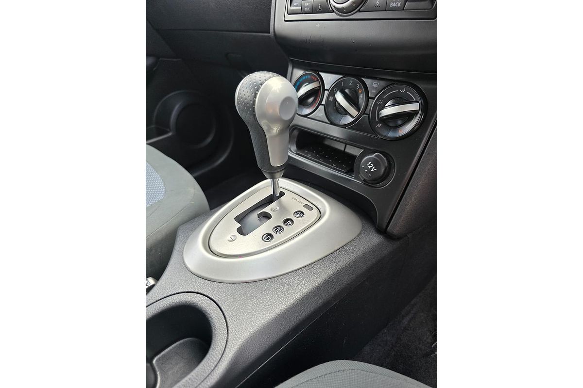 2011 Nissan Dualis +2 ST J10 Series II