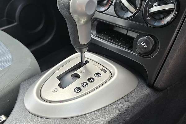 2011 Nissan Dualis +2 ST J10 Series II