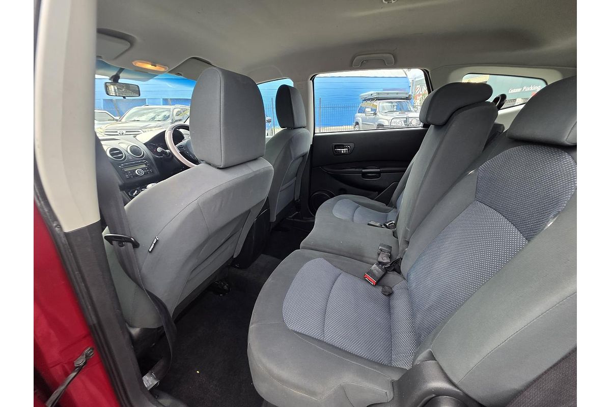 2011 Nissan Dualis +2 ST J10 Series II