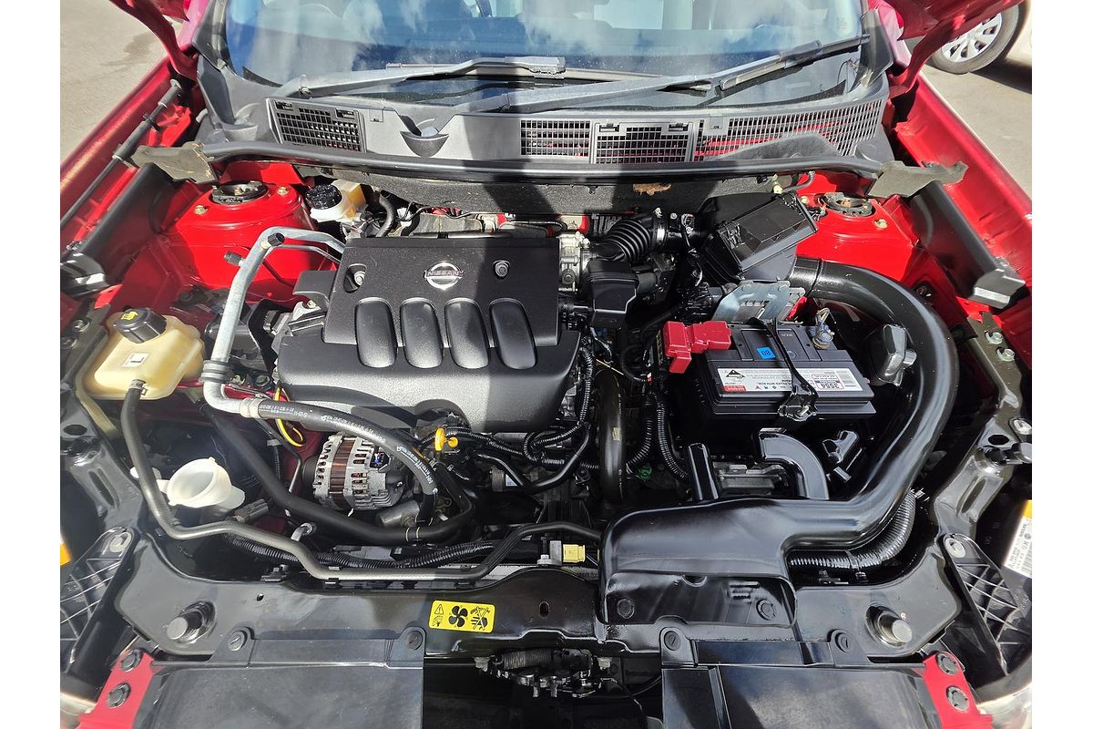 2011 Nissan Dualis +2 ST J10 Series II