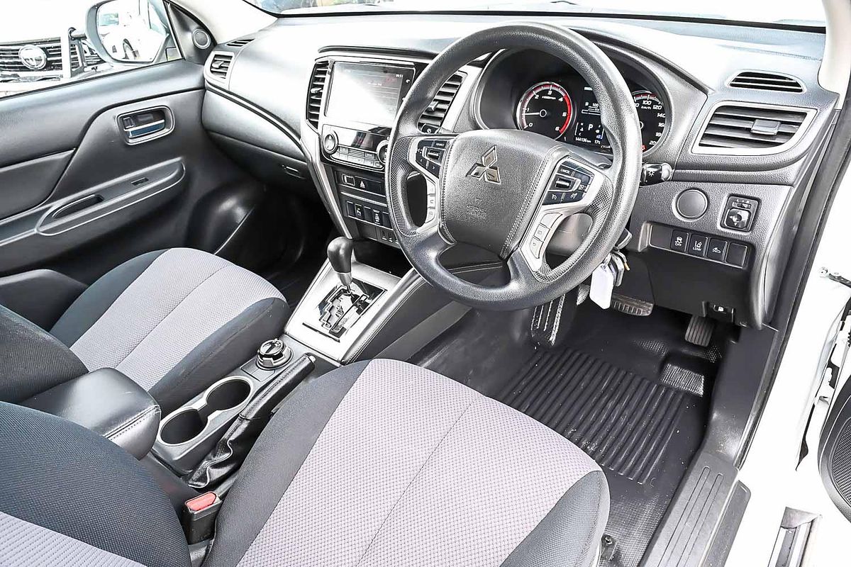 2019 Mitsubishi Triton GLX+ MR 4X4