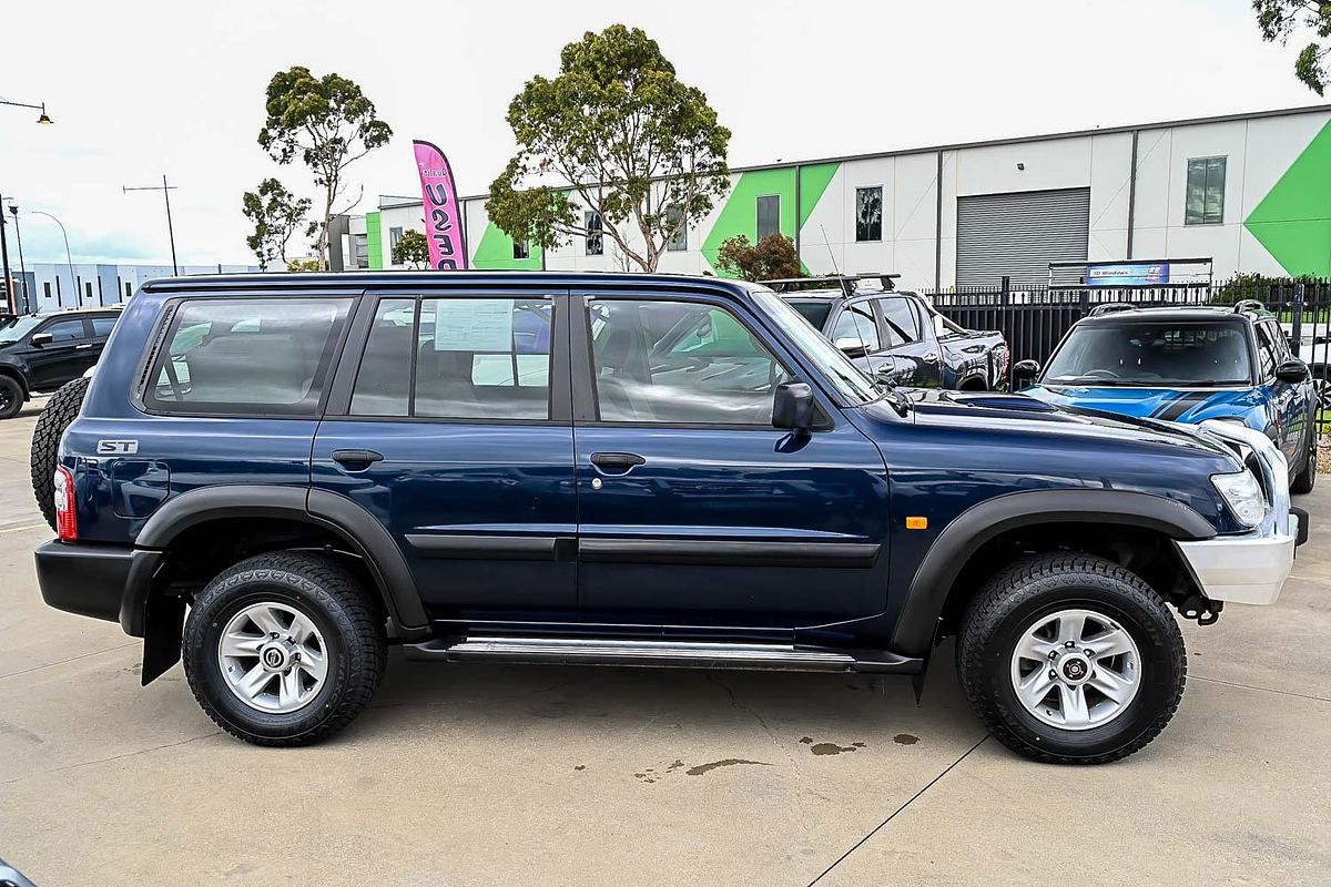 2004 Nissan Patrol ST GU III