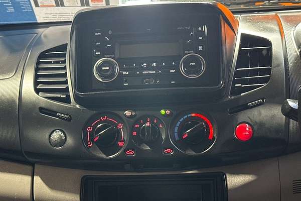 2013 Mitsubishi Triton GLX MN 4X4