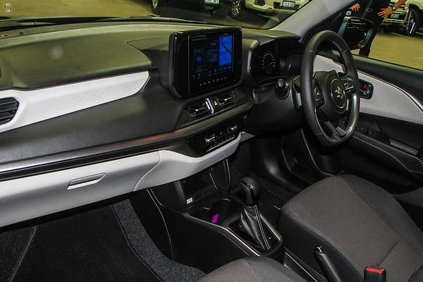 2025 Suzuki Swift Hybrid GLX UZ