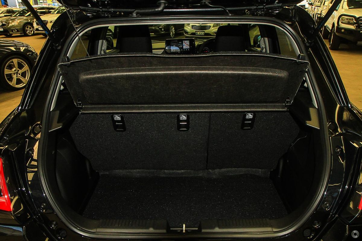 2025 Suzuki Swift Hybrid GLX UZ