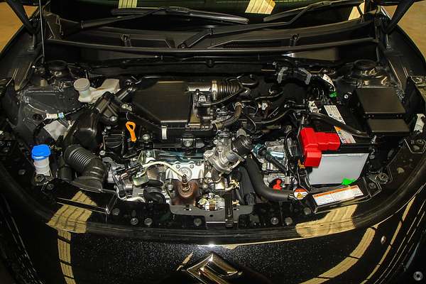 2025 Suzuki Swift Hybrid GLX UZ