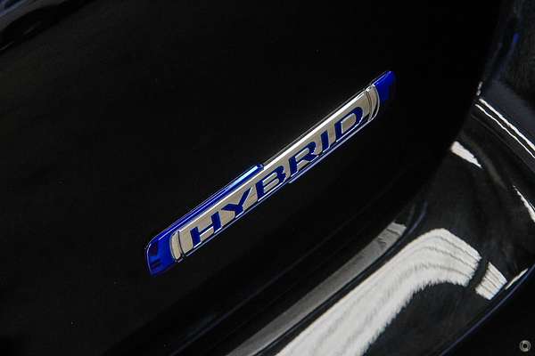 2025 Suzuki Swift Hybrid GLX UZ