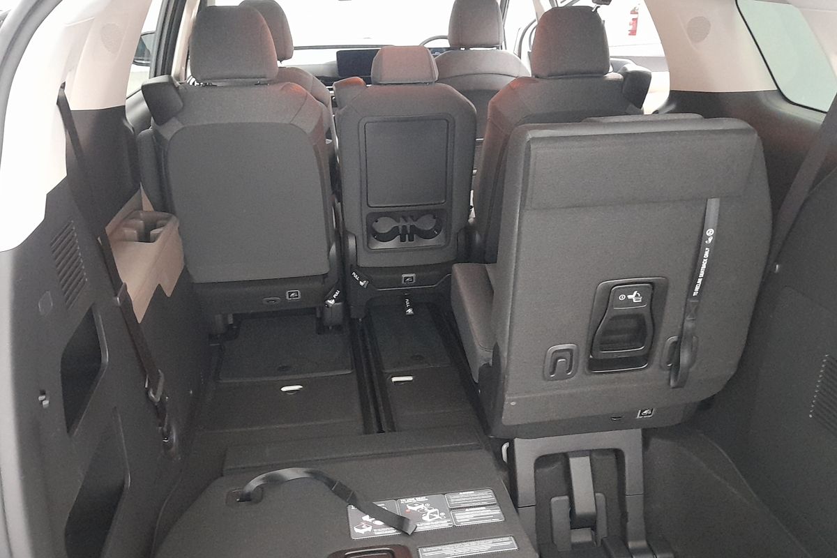 2025 Kia Carnival S KA4